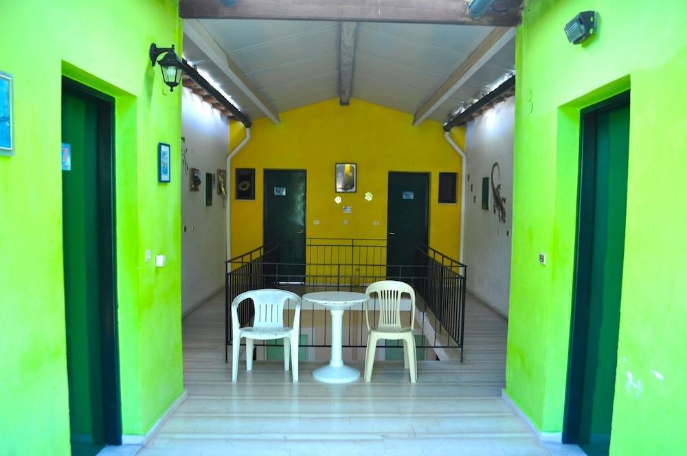 Comfy Studios อิปโซส ภายนอก รูปภาพ